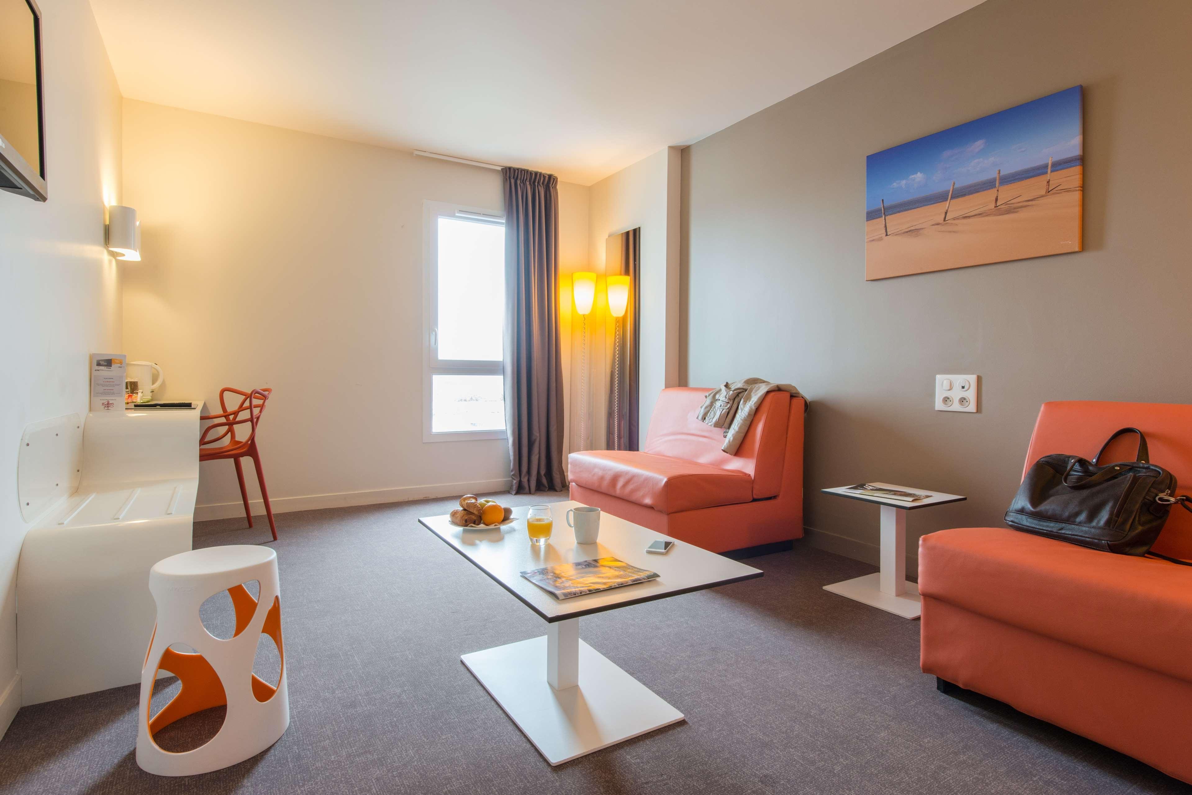 Hotel Confort La Rochelle Centre Les Minimes Экстерьер фото